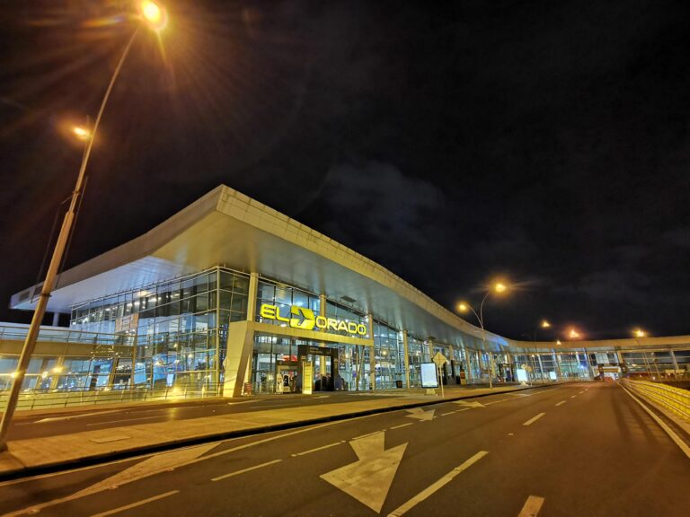 IATA insta a las autoridades a implementar monitoreo de slots en Bogotá