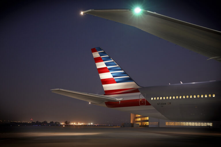 American Airlines ampliará su red doméstica en 2026 con nuevas rutas desde Chicago y Los Ángeles
