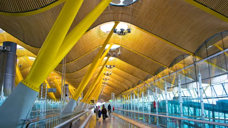 Las líneas aéreas piden una reducción anual del 4,9% en las tasas aeroportuarias españolas