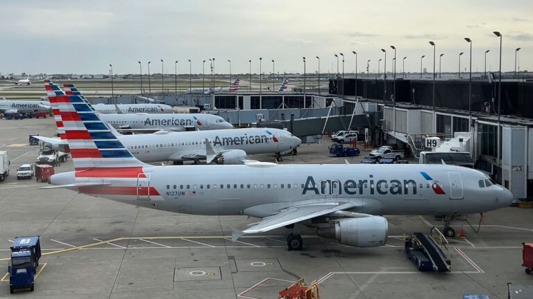 American Airlines registró ingresos récord y refuerza su apuesta por el segmento premium