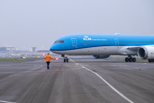 KLM completa su flota de Dreamliners con el arribo de “Krokus”