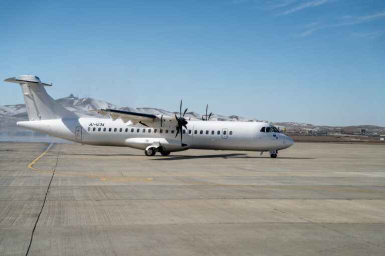 Nueva aerolínea de Mongolia lanza sus operaciones con ATR 72-600