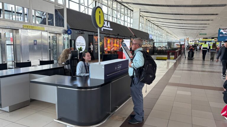 Reconocimiento para Aeropuerto Santiago de Chile por su personal de servicio