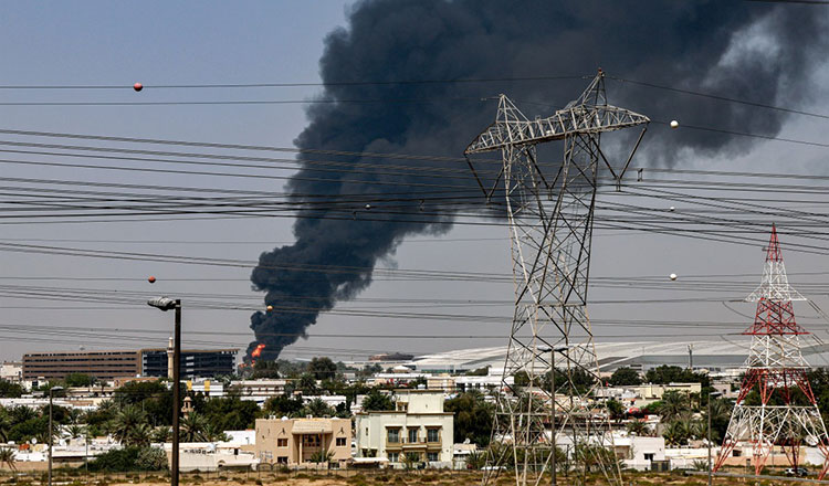 Dubái retoma operaciones gradualmente tras ataque con drones en zona de combustibles
