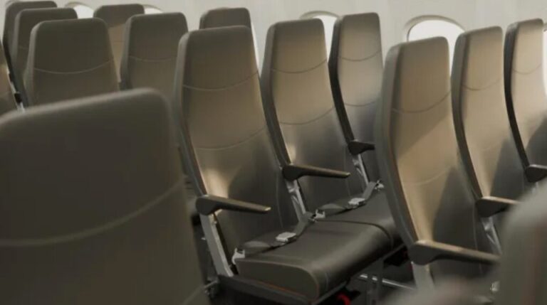 EasyJet revolucionará su cabina con asientos ultra ligeros: más espacio y menos emisiones