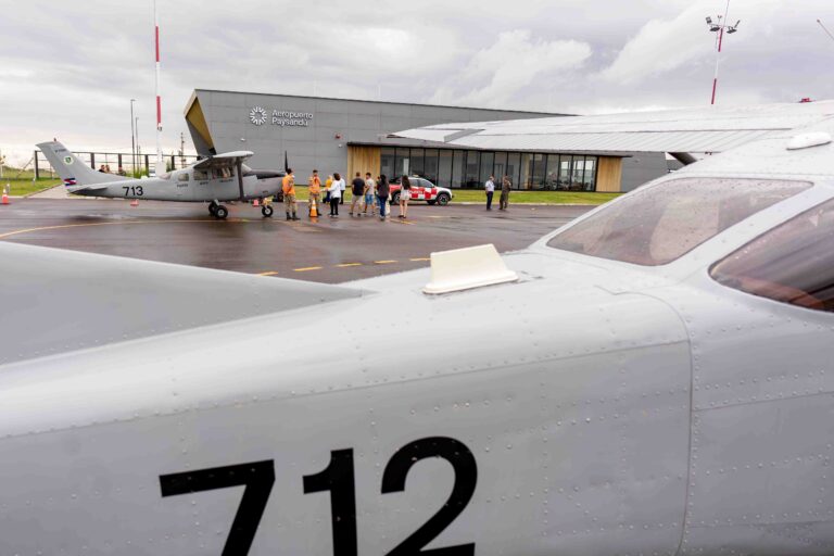 El Aeropuerto de Paysandú celebró una Jornada de Puertas Abiertas junto a Fuerza Aérea