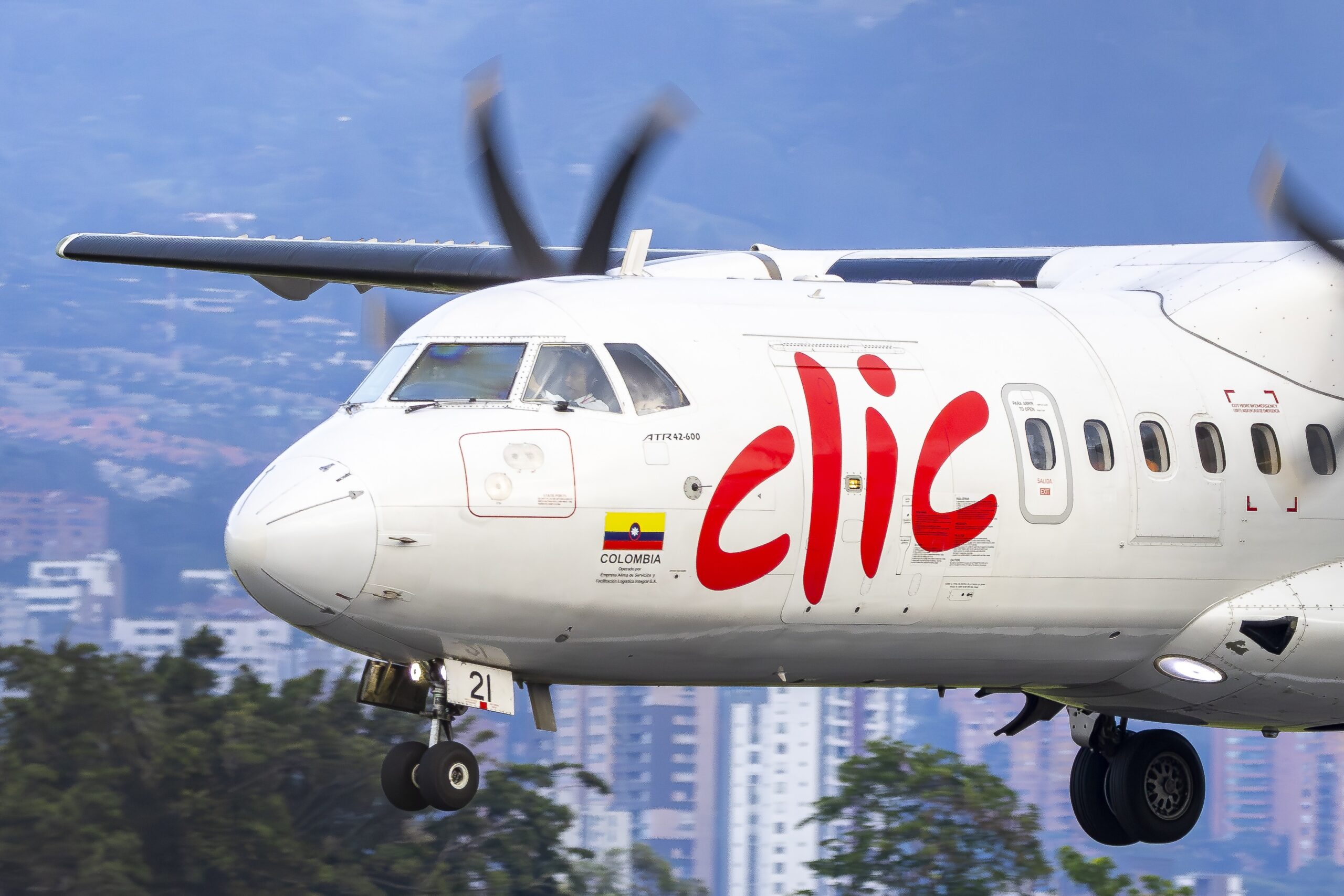 Clic launches daily Bogotá‑Pereira service and expands Medellín links